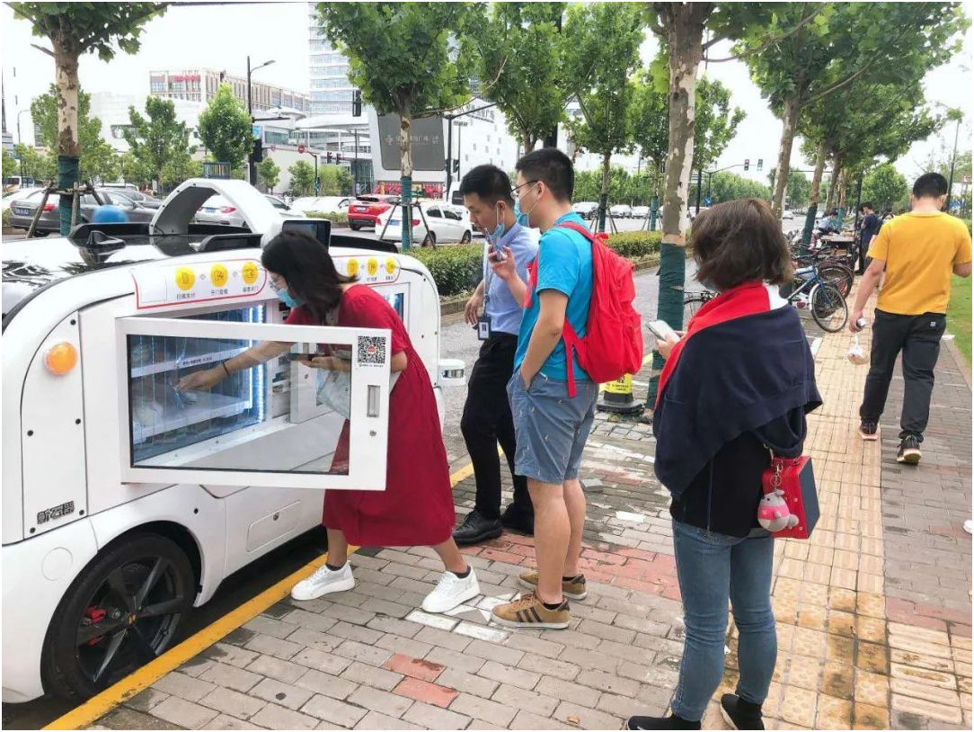 新石器無人車，余恩源的移動新零售和“到車模式”